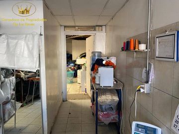 Se vende lavandería con casa en Santa Maria, Calama.