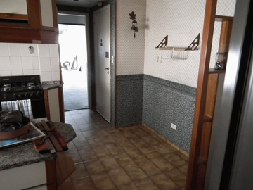 NUEVO PRECIO - Departamento en Venta en Balvanera 5 ambientes 3 baños más dependencia, 106 m2 + balcón – Pres. Tte. Gral. Juan Domingo Perón 2300