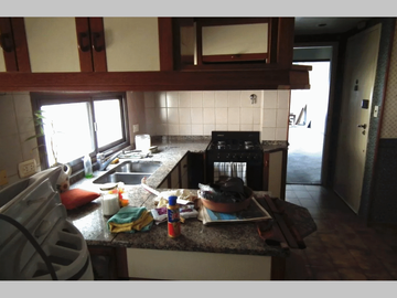 NUEVO PRECIO - Departamento en Venta en Balvanera 5 ambientes 3 baños más dependencia, 106 m2 + balcón – Pres. Tte. Gral. Juan Domingo Perón 2300