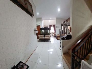 5 Bedroom House for sale