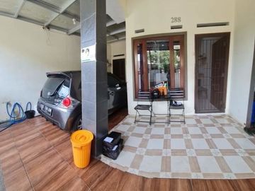 5 Bedroom House for sale