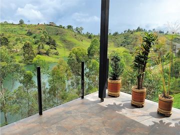 Casa en venta para estrenar El Peñol - Vereda La Cristalina