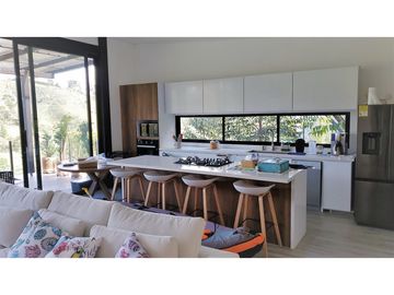 Casa en venta para estrenar El Peñol - Vereda La Cristalina