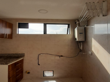 apartamento en arriendo en calvo sur. Cod A5146509