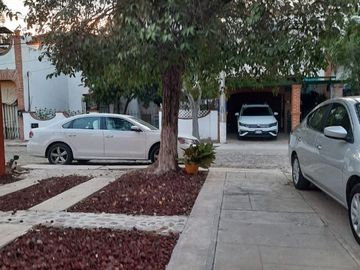 CASA EN VENTA  VILLAS DEL SOL TEQUISQUIAPAN