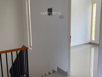 Rumah Siap Huni Di Cluster Adara Harapan Indah Bekasi