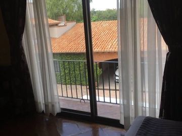 Se Vende Hotel en Tequisquiapan, 11 Recamaras, 18 Baños, Alberca, Cancha  Tenis