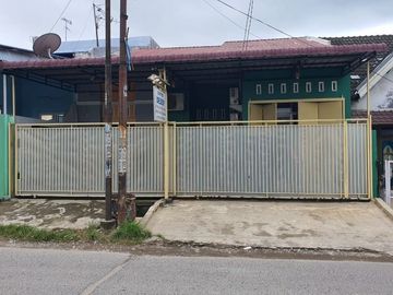 Rumah di Komplek Villa Deli Indah ( Jl Paku / Marelan )