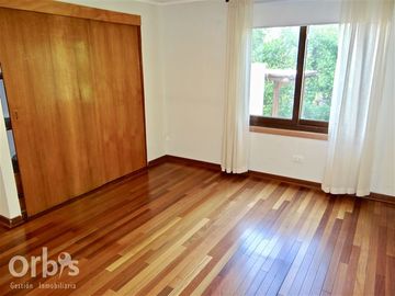 Casa en Venta en Las Vertientes / San Carlos De Apoquindo