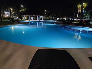 Venta de departamento junto a la playa con 3 habitaciones y club de playa