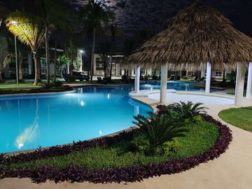 Venta de departamento junto a la playa con 3 habitaciones y club de playa