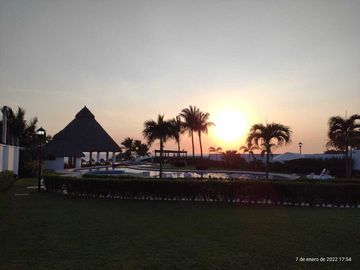 Venta de departamento junto a la playa con 3 habitaciones y club de playa