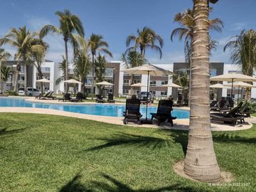 Venta de departamento junto a la playa con 3 habitaciones y club de playa