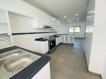 Casa en Fraccionamiento en Brisas, Temixco, Morelos CAEN-1022-Fr