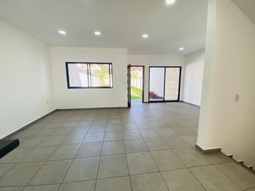 Casa en Fraccionamiento en Brisas, Temixco, Morelos CAEN-1022-Fr