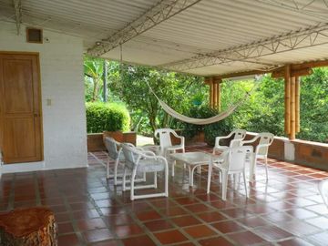 casa campestre en arriendo en via morelia. Cod A5366