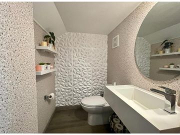 VENTA DE ESPECTACULAR CASA EN VERSALLES (KC)