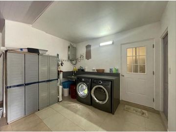 VENTA DE ESPECTACULAR CASA EN VERSALLES (KC)