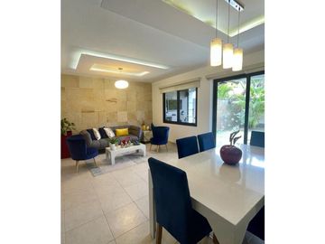 VENTA DE ESPECTACULAR CASA EN VERSALLES (KC)