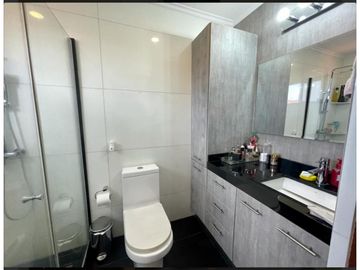 VENTA DE ESPECTACULAR CASA EN VERSALLES (KC)