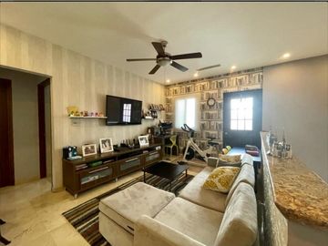 VENTA DE ESPECTACULAR CASA EN VERSALLES (KC)
