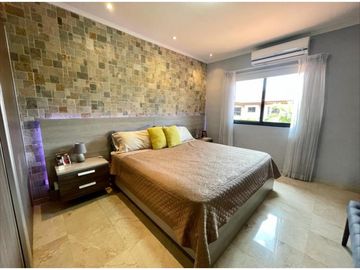 VENTA DE ESPECTACULAR CASA EN VERSALLES (KC)