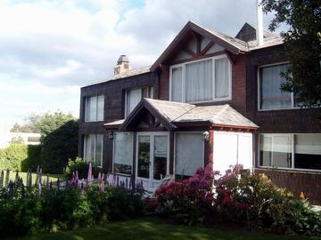 Casa en Barrio Belgrano con amplias comodidades -el mejor barrio urbano de la ciudad-