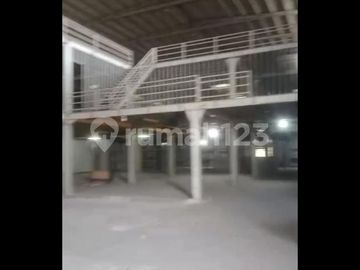Gudang Mandiri Ijin Industri B3 di Raya Perancis Benda Tangerang