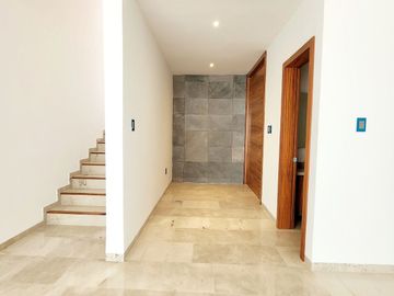 Casa en VENTA con alberca, equipada fraccionamiento EL ANCLA