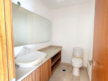 Casa en VENTA con alberca, equipada fraccionamiento EL ANCLA