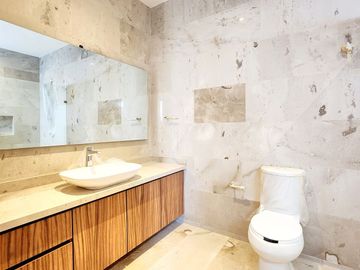 Casa en VENTA con alberca, equipada fraccionamiento EL ANCLA