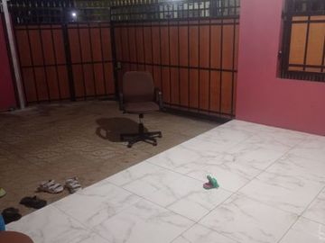 dijual cepat rumah dibedahan kondisi baik Shm