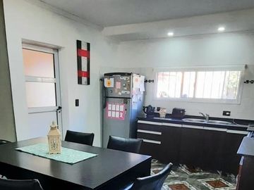 Casa 4 Ambientes En Venta- Francisco Alvarez, Moreno