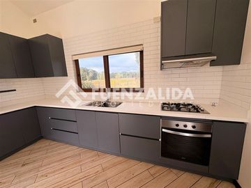 Casa en arriendo de 3D3B en Las Bahías de Puerto Varas