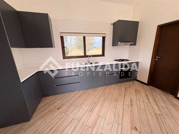 Casa en arriendo de 3D3B en Las Bahías de Puerto Varas