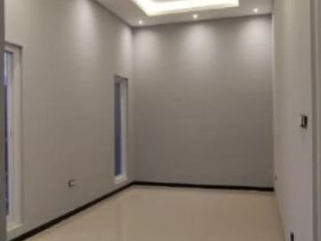 Rumah Sutorejo Utara BARU GRESS hadap selatan