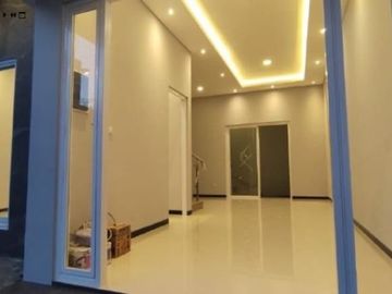 Rumah Sutorejo Utara BARU GRESS hadap selatan