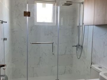 FURNISHED 2BR UNIT FOR LEASE IN ROYALTON IN CAPITOL COMMONS PASIG