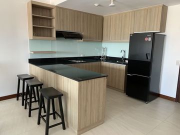 FURNISHED 2BR UNIT FOR LEASE IN ROYALTON IN CAPITOL COMMONS PASIG