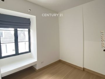 DIJUAL CEPAT Rumah Cantik Semi Furnished Di Citra Garden Bintaro