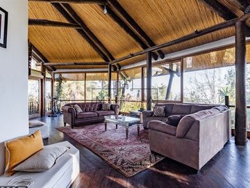 Casa en Venta en Lo Curro. Via Roja