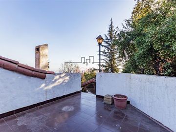 Casa en Venta en Lo Curro. Via Roja