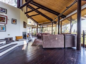 Casa en Venta en Lo Curro. Via Roja