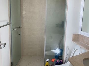 Condominium for Sale 1 Bedroom: 1BR Flat Condo for Sale in The Manansala Tower Rockwell Center Makati City