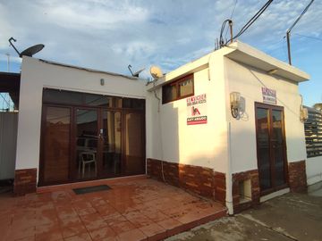 SE VENDE VILLA AMOBLADA EN URB. PRIVADA EN PUNTA CARNERO (K.A)