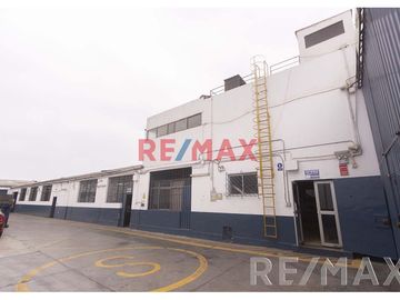 Local Comercial de 2,000 mt ubicado en la cuadra 24 de la Av. Venezuela

El Terreno ha funcionado como oficinas y almacenes de una prestigiosa empre