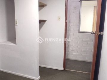 Casa en arriendo de 4 dorm. en Maipú