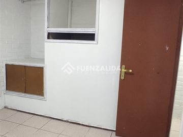 Casa en arriendo de 4 dorm. en Maipú
