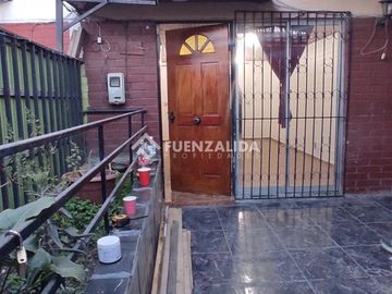 Casa en arriendo de 4 dorm. en Maipú