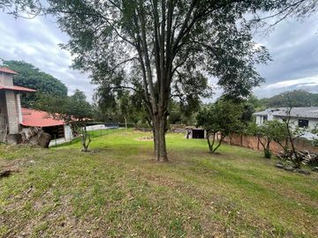 Vendo terreno de 883 m2, dentro de urbanización vía Pillagua